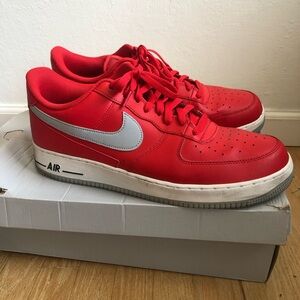 Nike Air Force 1 AF1 Men’s 15 University Red Smoke Grey DD7113-600